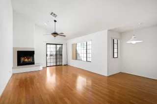 Photo #4: 6221806 Listing 