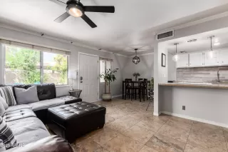 Photo #2: 6221872 Listing