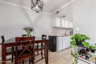 Photo #4: 6221872 Listing