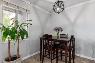 Photo #5: 6221872 Listing