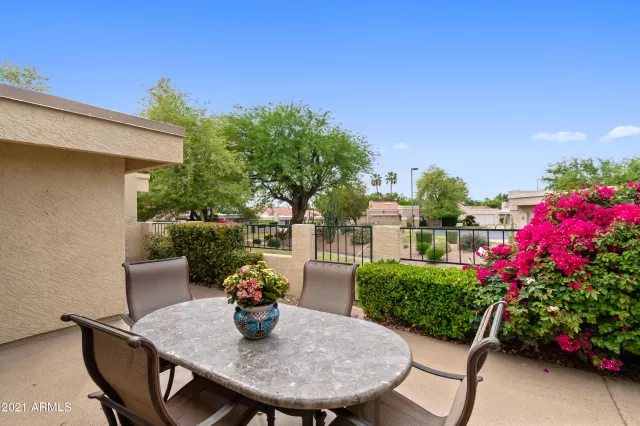 MLS: 6221883 Condo For Sale