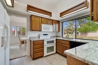 Photo #3: 6221883 Listing