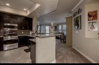 Photo #4: 6221996 Listing