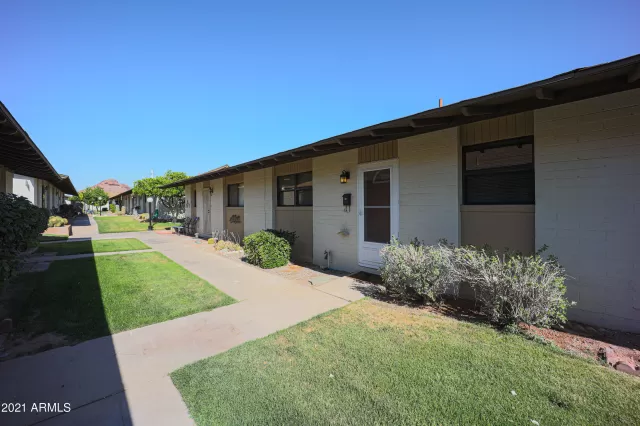 MLS: 6221997 Condo For Sale