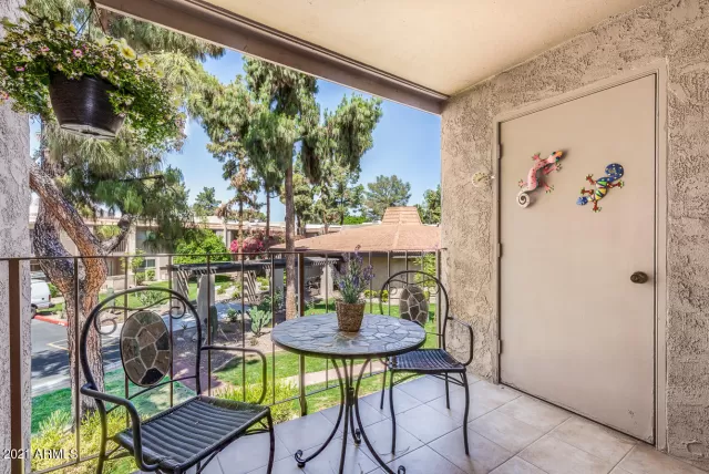 MLS: 6222124 Condo For Sale