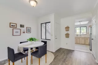 Photo #4: 6222140 Listing