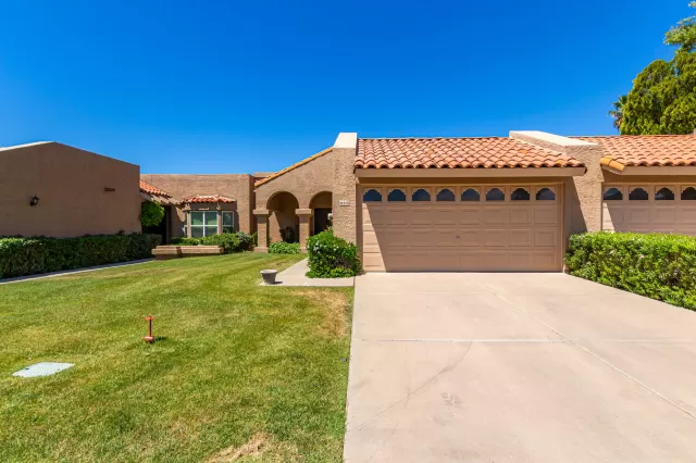 MLS: 6222160 Condo For Sale