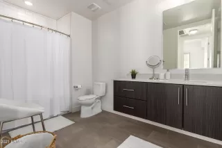 Photo #5: 6222326 Listing