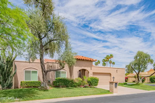MLS: 6222348 Condo For Sale