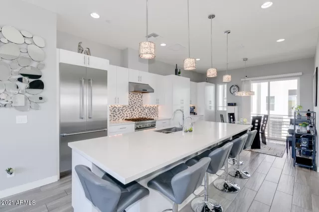 MLS: 6222388 Condo For Sale