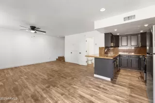 Photo #3: 6222452 Listing