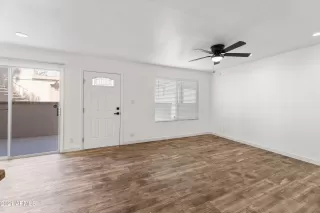 Photo #5: 6222452 Listing