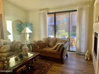 Photo #5: 6222478 Listing