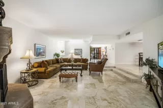 Photo #6: 6222560 Listing