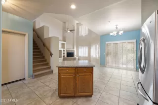 Photo #3: 6222725 Listing