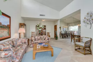 Photo #6: 6222855 Listing