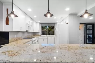 Photo #5: 6223062 Listing 