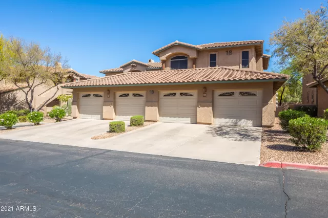 MLS: 6223108 Condo For Sale