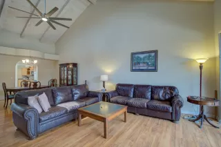 Photo #4: 6223263 Listing