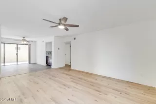 Photo #3: 6223325 Listing