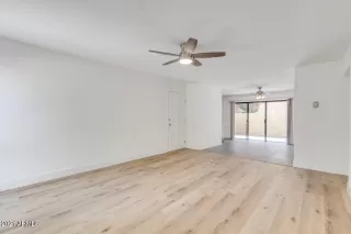 Photo #6: 6223325 Listing