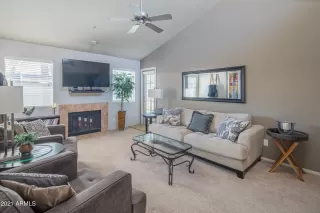 Photo #4: 6223381 Listing