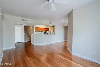 Photo #5: 6223560 Listing