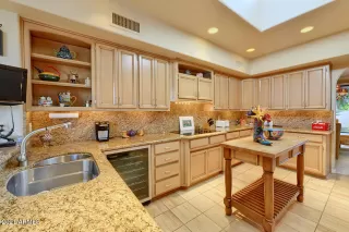 Photo #3: 6223565 Listing