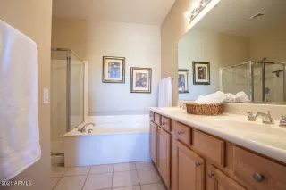 Photo #4: 6223816 Listing