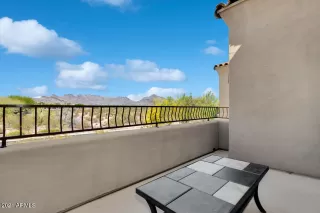 Photo #5: 6223816 Listing