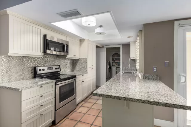 MLS: 6224054 Condo For Sale