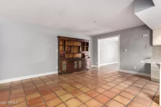 Photo #6: 6224054 Listing