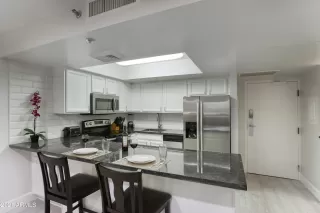 Photo #2: 6224350 Listing 