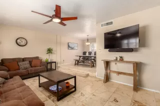 Photo #6: 6224840 Listing