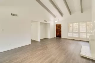 Photo #5: 6225153 Listing