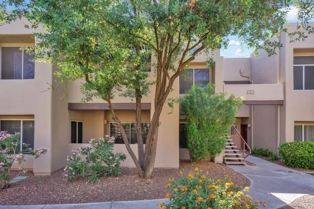 MLS: 6225316 Condo For Sale