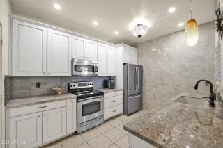 Photo #2: 6225316 Listing 