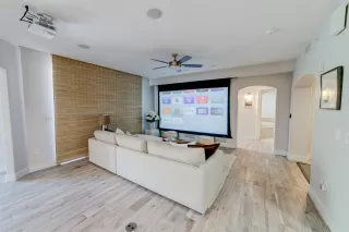 Photo #1: 6225727 Listing