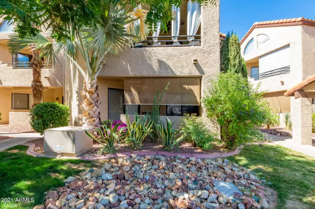 MLS: 6225815 Condo For Sale