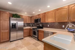 Photo #4: 6225971 Listing