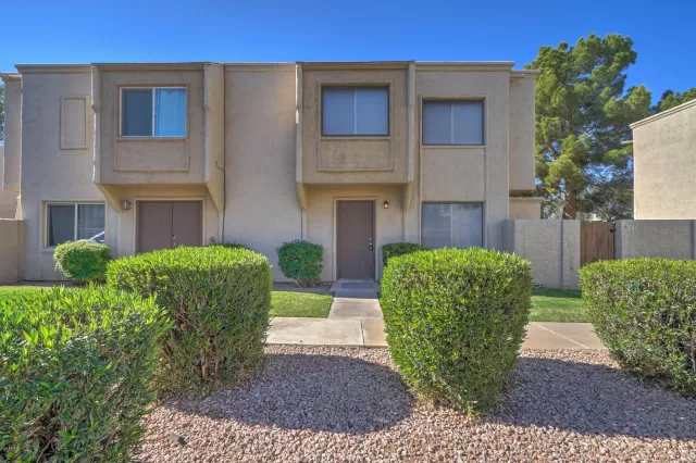 MLS: 6226000 Condo For Sale