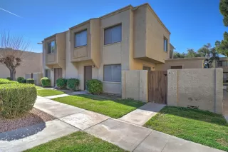 Photo #1: 6226000 Listing 