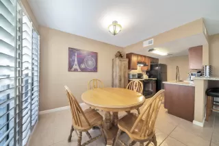 Photo #3: 6226800 Listing