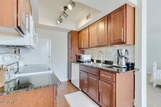 Photo #2: 6226947 Listing 