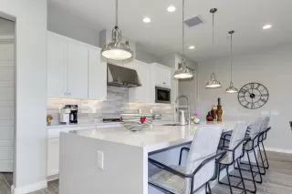 Photo #5: 6227571 Listing