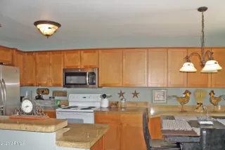 Photo #5: 6227660 Listing