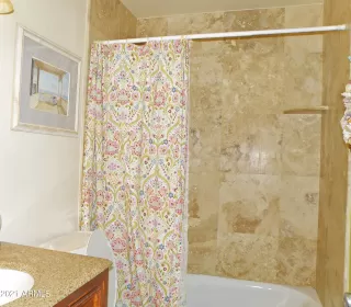 Photo #6: 6227660 Listing