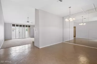 Photo #5: 6227730 Listing