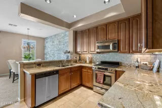 Photo #3: 6227929 Listing