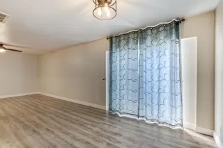 Photo #6: 6227930 Listing